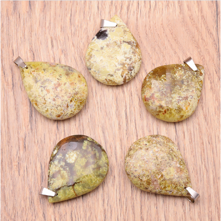 Pendentif pierre percée forme goutte opale verte (1 pièce)